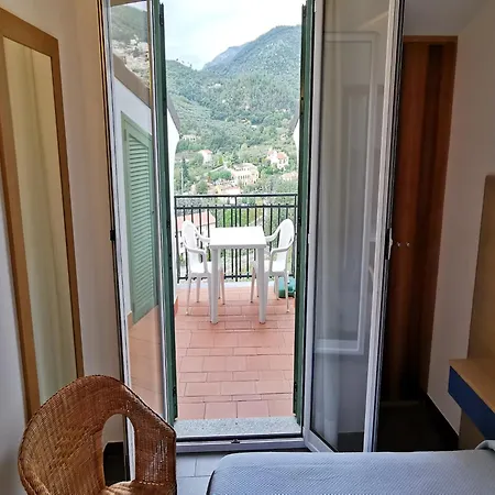 For 5 Guests In * Pietra Ligure