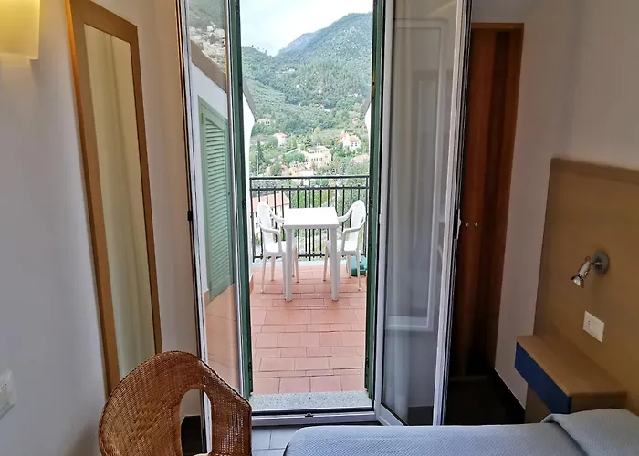 For 5 Guests In * Pietra Ligure