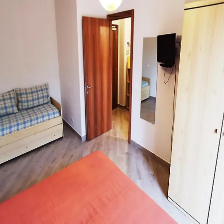 Appartamento For 5 Guests In