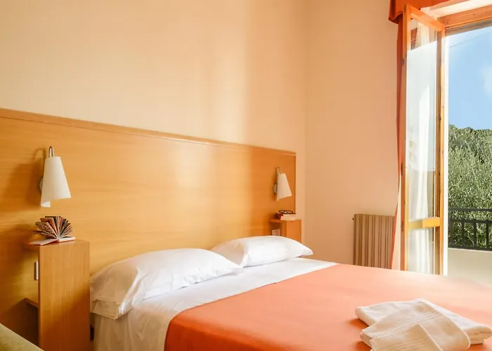 For 5 Guests In Apartment Pietra Ligure